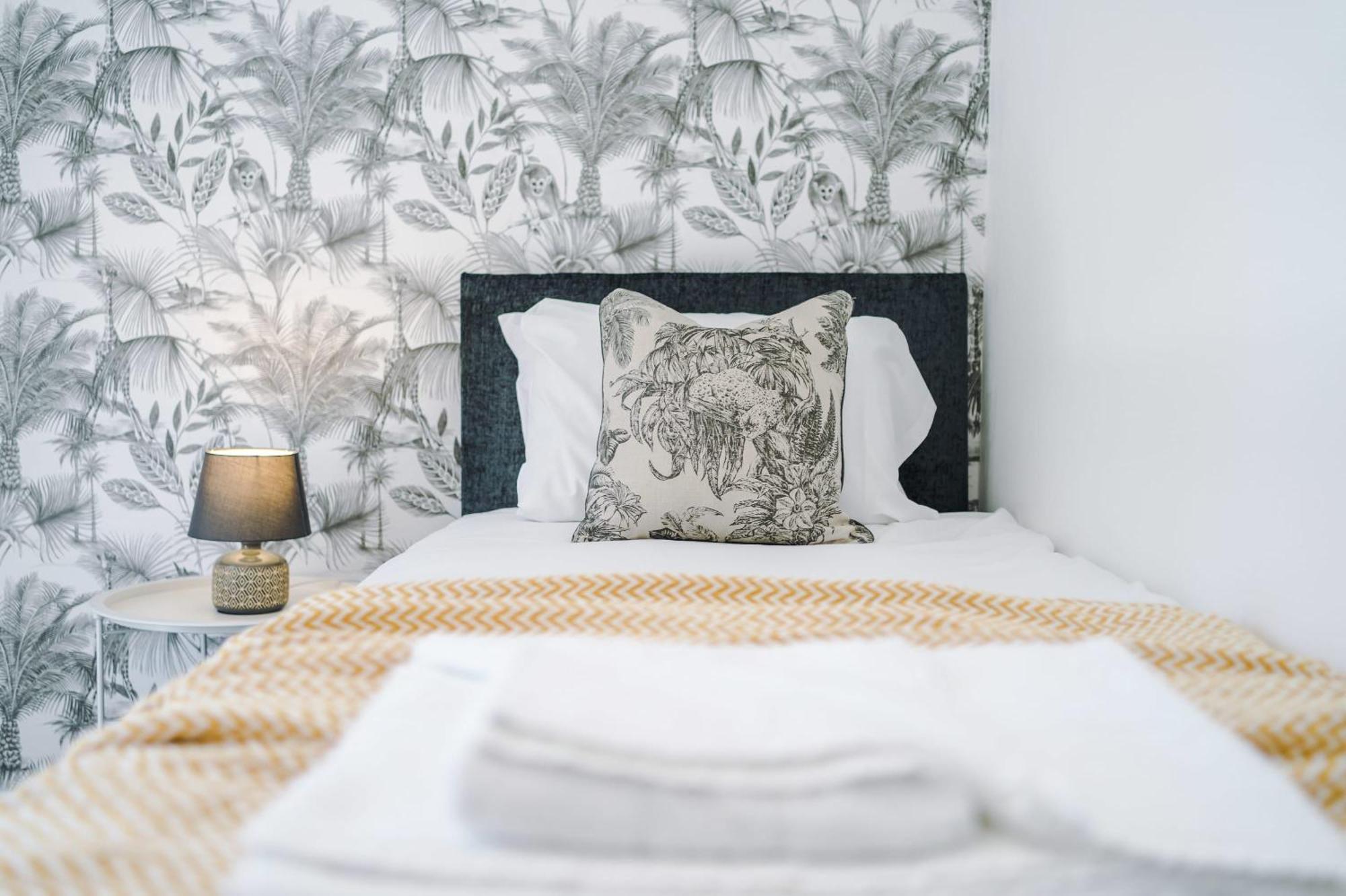 맨체스터 Rest&Recharge At Waterway House 빌라 외부 사진