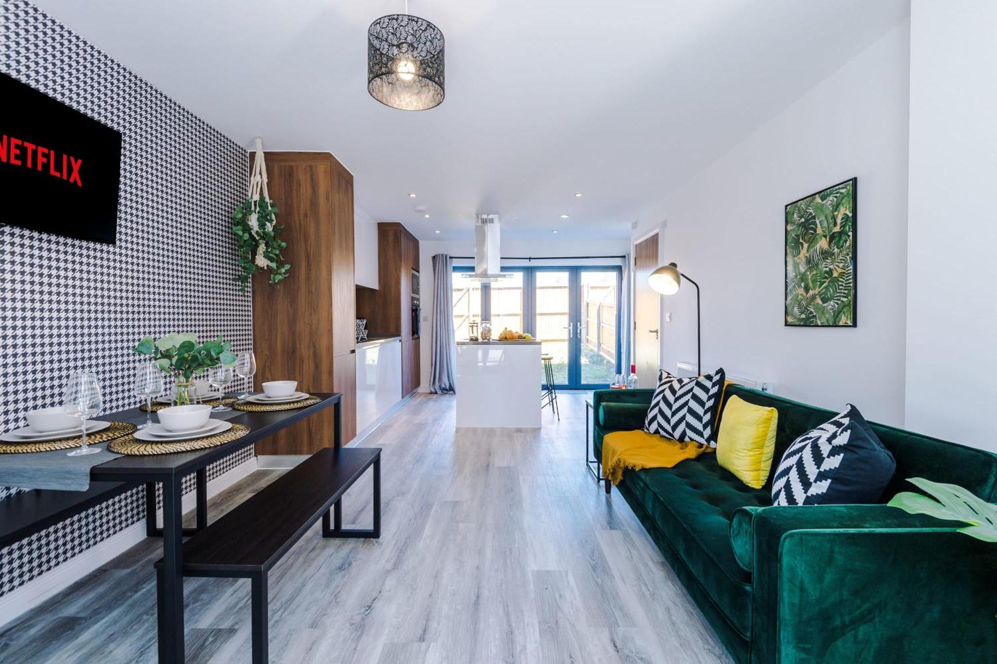 맨체스터 Rest&Recharge At Waterway House 빌라 외부 사진